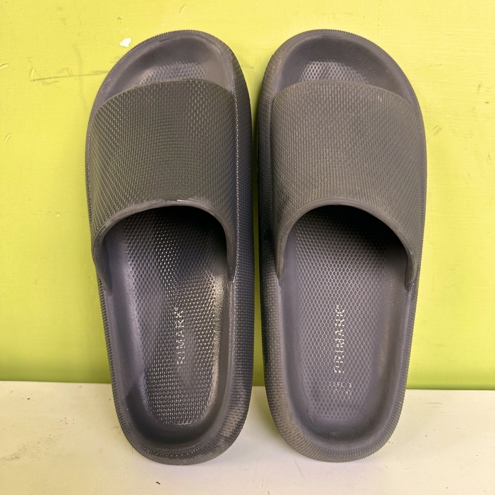 Fixed price-Primark Grey slippers - Picture 1 of 2